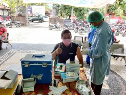 vaksinasi Covid-19 Kepada Perbekel dan Perangkat Desa Gerokgak